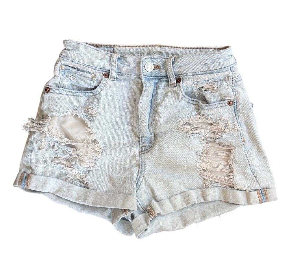 American Eagle Light Wash Distressed Mom Denim Shorts Size 2